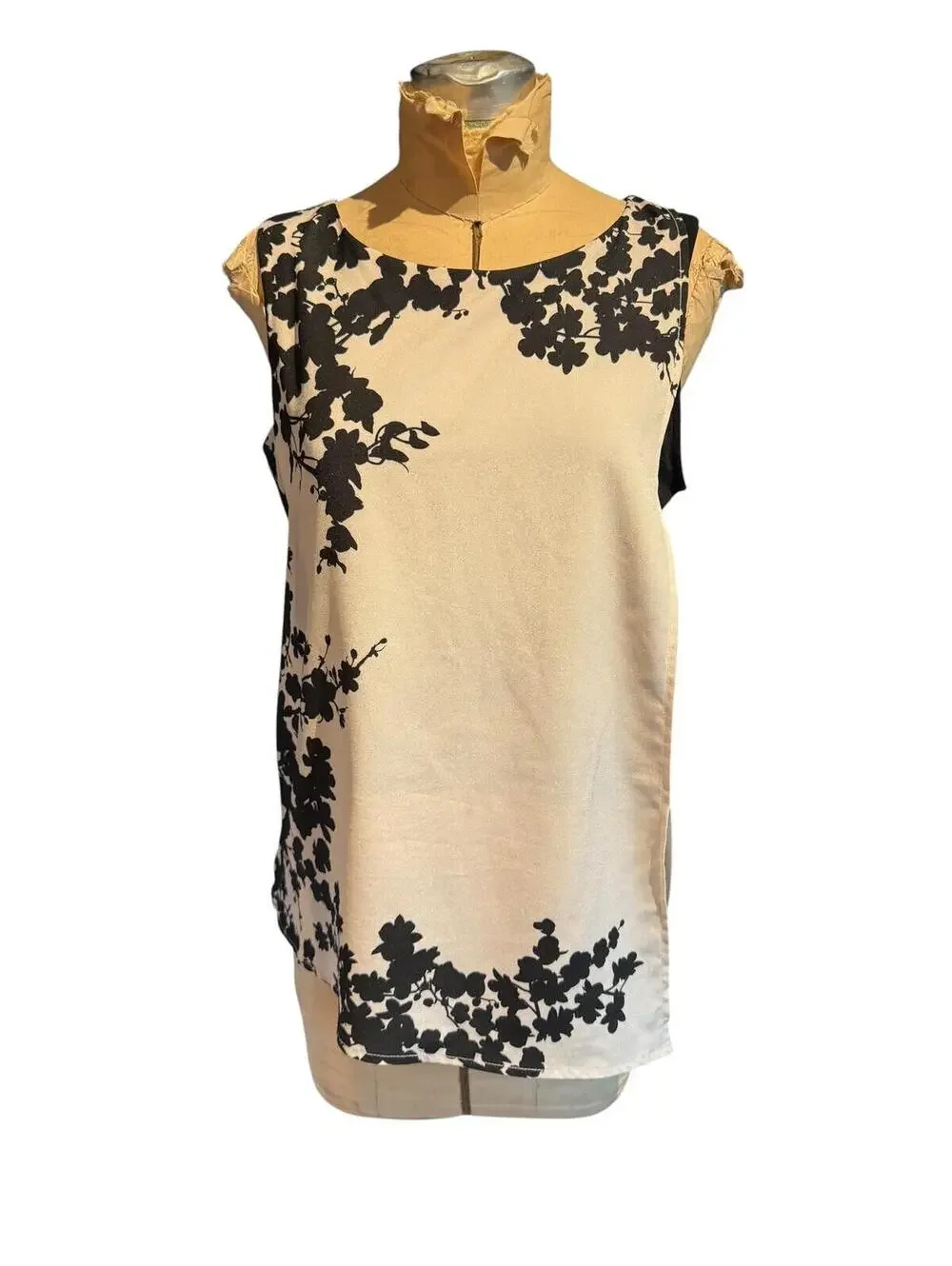 Sleeveless Beige and Black Floral Print Top